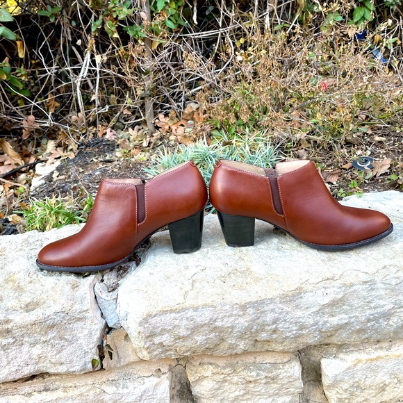 Vionic, Upright Taber, #322, Size 10, Color Toffee - Picture 3 of 8